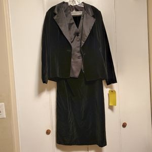 Never worn 3pc tuxedo style evening wear